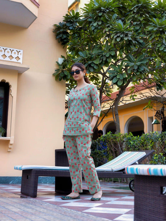 Zariveda Green Floral Print Cotton Night suit